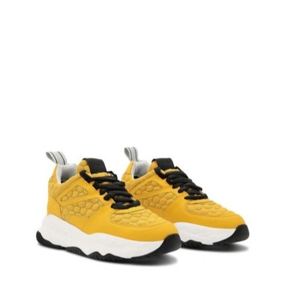 P448 Women's Luke Chunky Sneaker size 38/7.5 Yellow Beehive Pattern